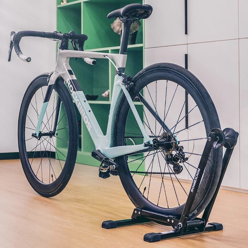 Salokāms iekštelpu grīdas statīvs velosipēdiem